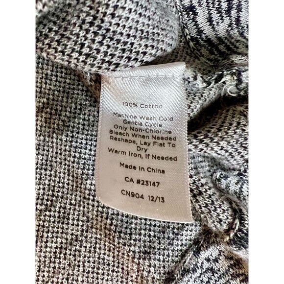 Talbots Sleeveless Sweater B/W Leaf Print Size Large Sweatervest - Picture 6 of 6